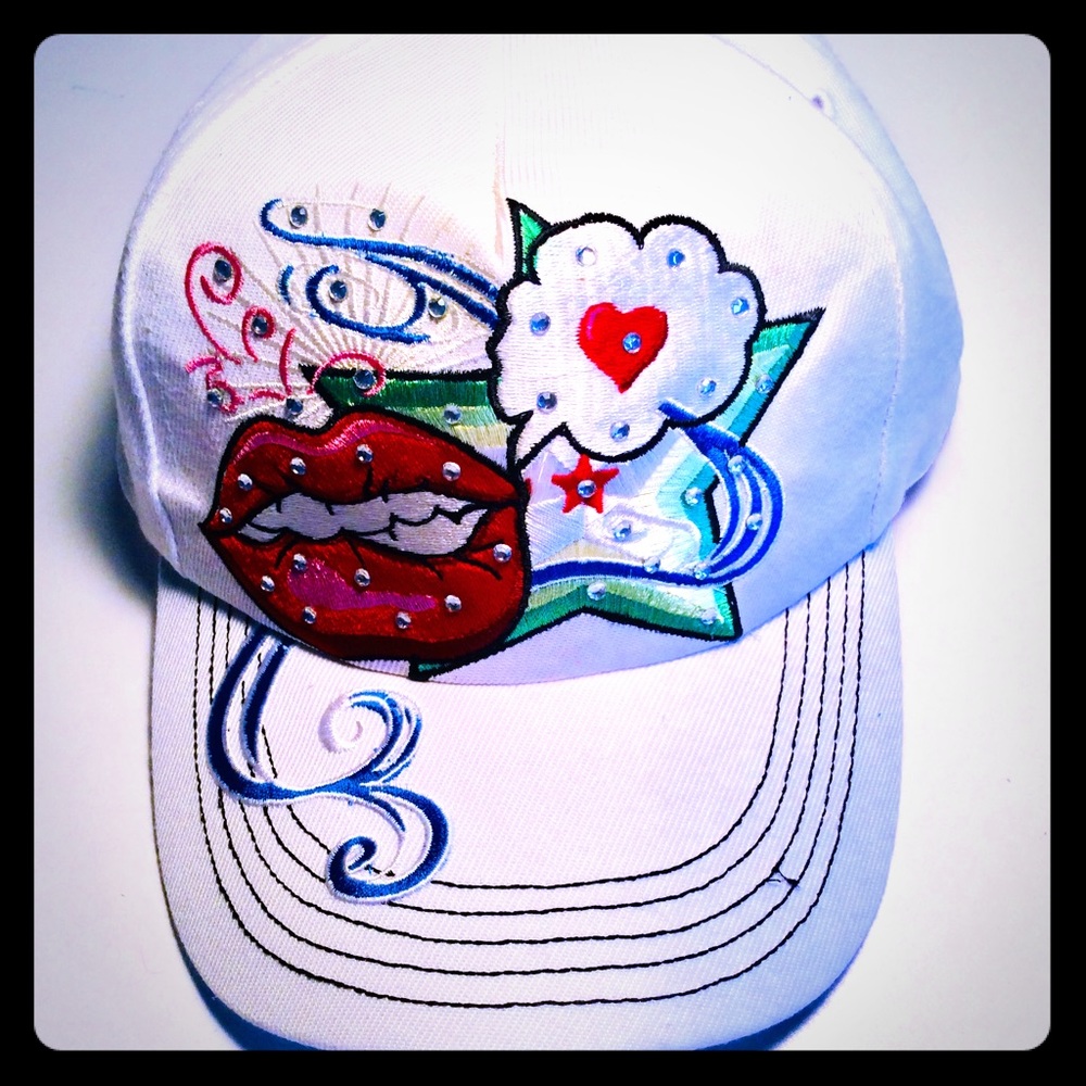Kiss Me Cap